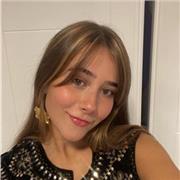 Estudiante de enfermería titulada con un C1 de inglés y con experiencia previa, ofrece clases particulares.